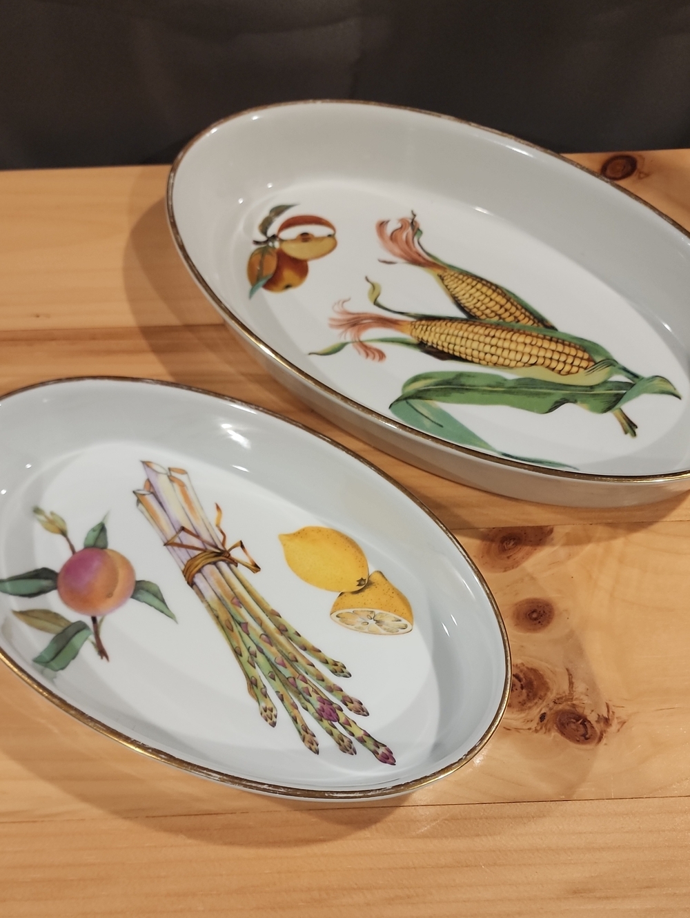 Royal Worcester fine porcelain oval bakers from the Evesham Gold pattern.
